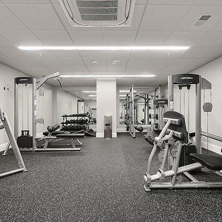 Hostwise Stays - The Washington At Chatham - Free Parking, Private Gym, Skyline Views! Pittsburgh Bagian luar foto