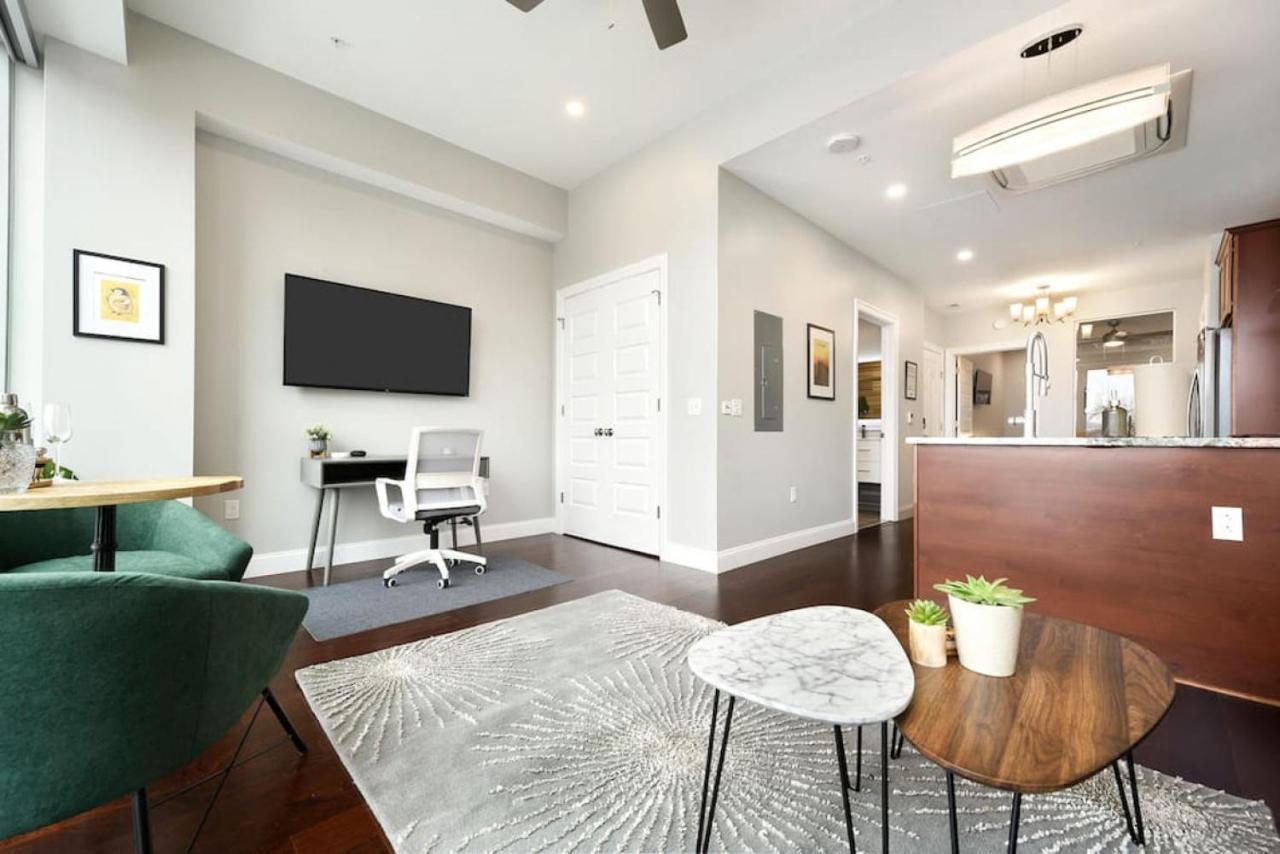 Hostwise Stays - The Washington At Chatham - Free Parking, Private Gym, Skyline Views! Pittsburgh Bagian luar foto