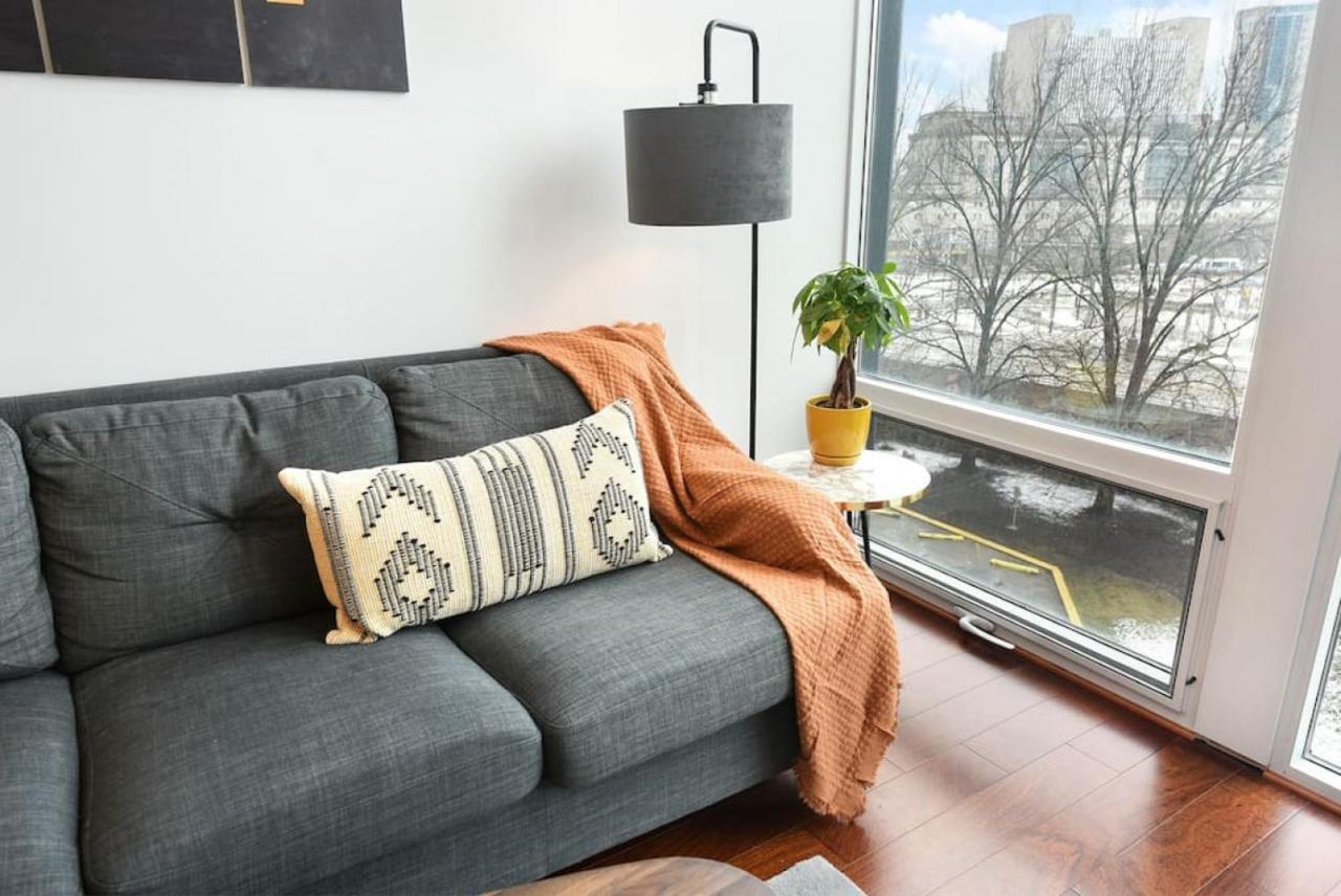 Hostwise Stays - The Washington At Chatham - Free Parking, Private Gym, Skyline Views! Pittsburgh Bagian luar foto