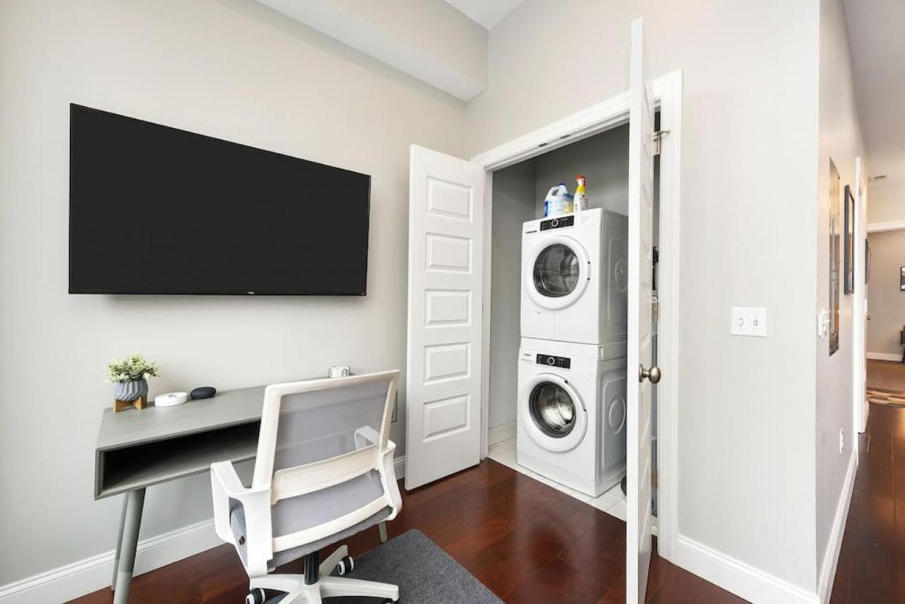 Hostwise Stays - The Washington At Chatham - Free Parking, Private Gym, Skyline Views! Pittsburgh Bagian luar foto